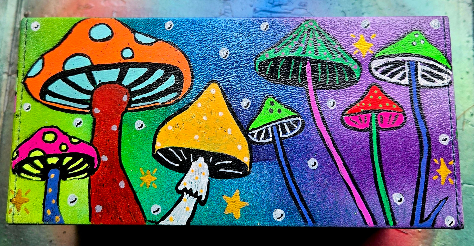 Mushroom world Faraday