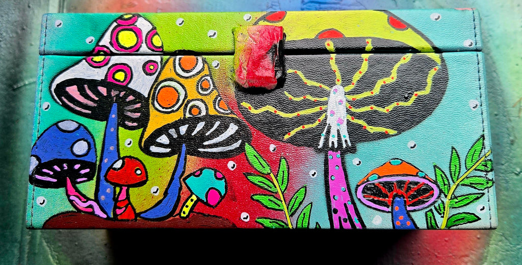 Mushroom world Faraday
